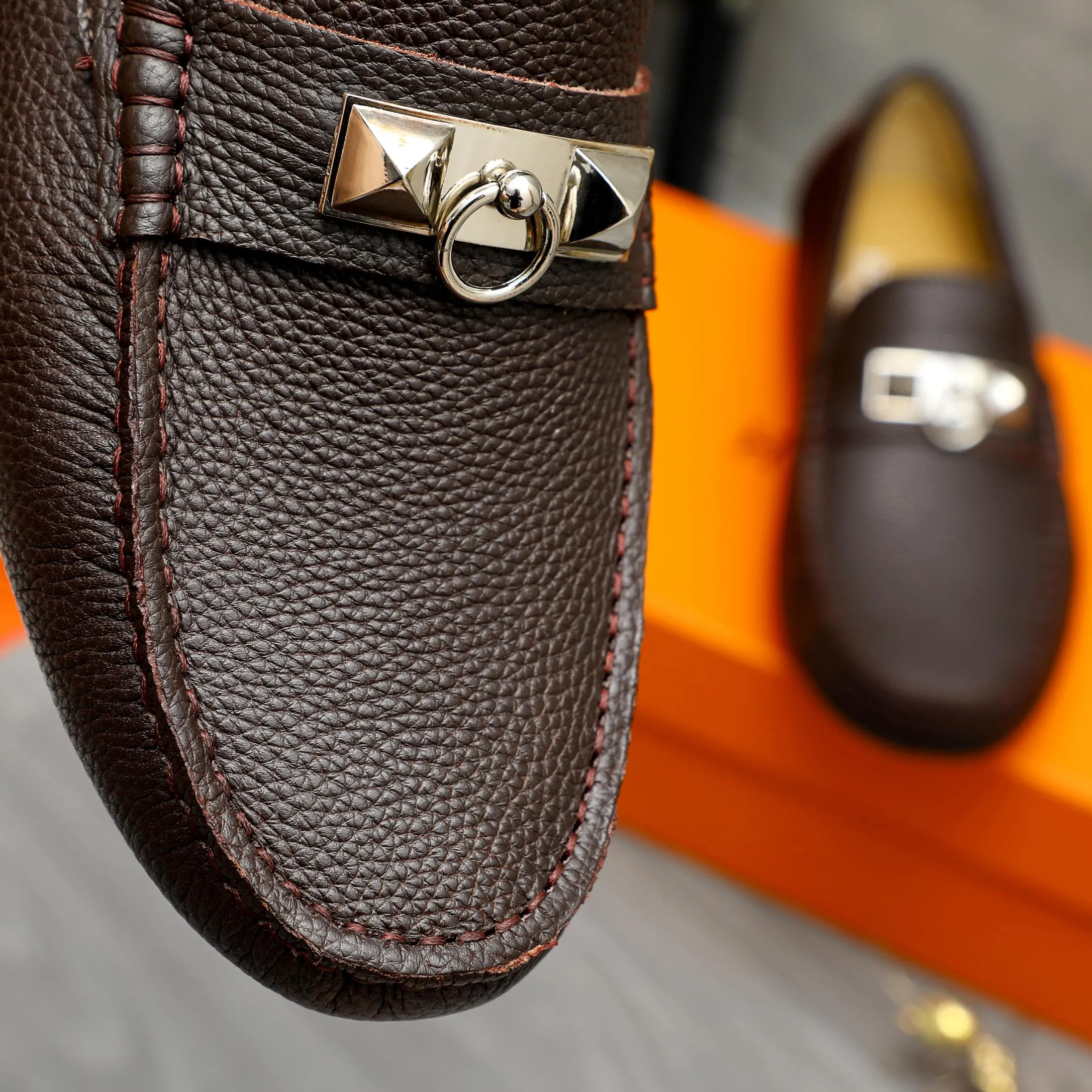 Men's shoes 💰420 Product trademark: HERMES "Hermes" casual slip-on shoes Regular size: 38-46 (45.46 custom-made, non-returnable) Product materials: Selected pebbled cowhide upper, sheepskin lining, non-slip bean outsole